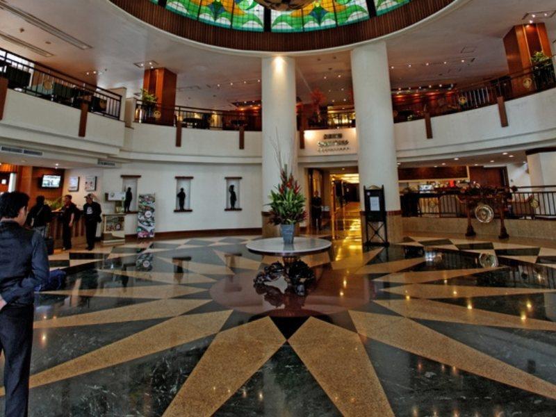 Mercure Jakarta Kota Exterior foto